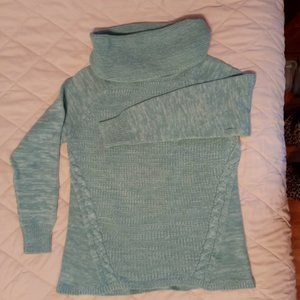 Croft&Barrow Aqua Cowlneck sweater, size medium
